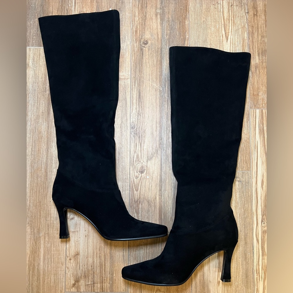 BRAND NEW- Black knee high boots